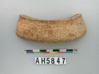 藏品(灰褐色細砂陶圈足)的圖片